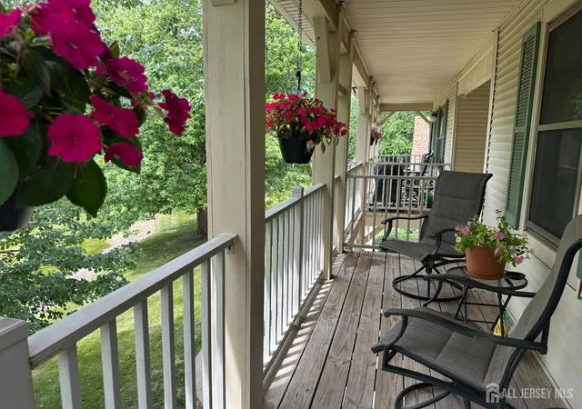 11th image of 93 Griggs Pl, East Brunswick, NJ 08816 | MLS# 2616950R