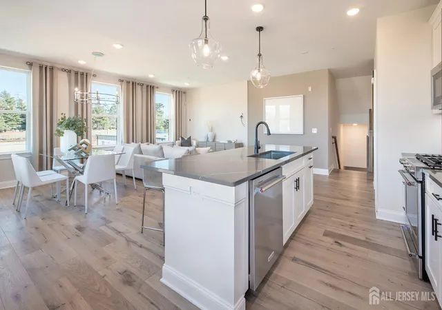 Photo 3 of Condo for sale at 125 Jessie Pl, New Brunswick, NJ 08901 | MLS# 2610614R | Listing updated on 2026-05-15