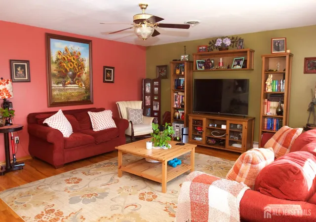 3rd image of 606 Knopf St, Linden, NJ 07036 | MLS# 2702146R