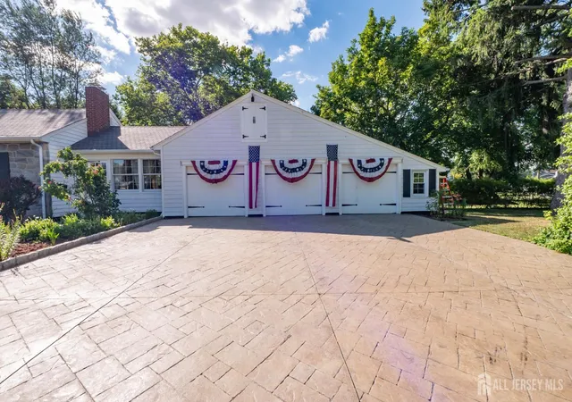 39th image of 5 Pardun St, Milltown, NJ 08850 | MLS# 2618131R