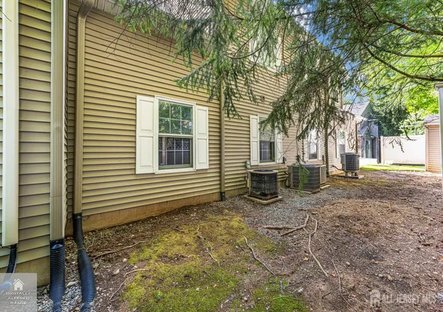 Photo 3 of Condo for sale at 20 Mulford St, Roseland, NJ 07068 | MLS# 2702167R | Listing updated on 2026-09-19