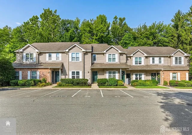 Listing Photo 4 - Condo for sale in building located at 20 Mulford St, Roseland, NJ 07068