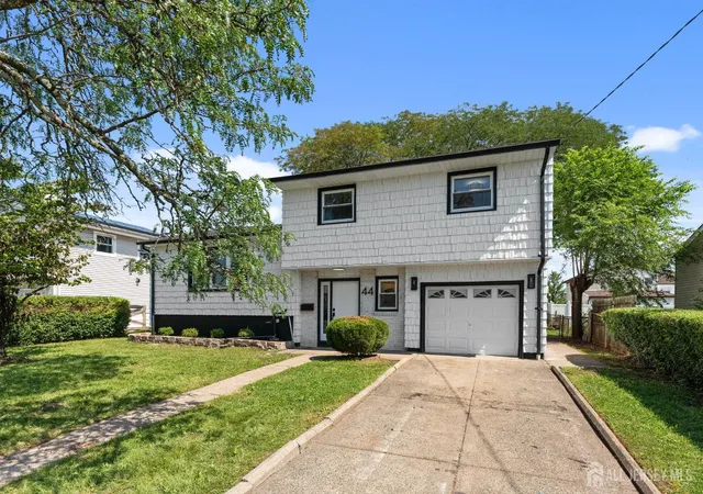 3rd image of 44 Charlotte St, Carteret, NJ 07008 | MLS# 2702848R