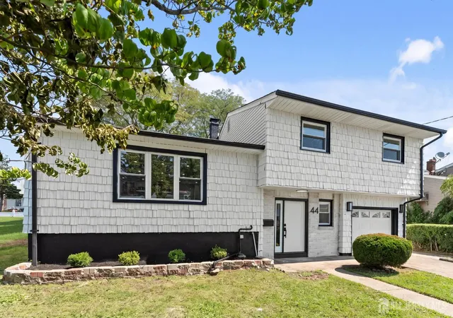 4th image of 44 Charlotte St, Carteret, NJ 07008 | MLS# 2702848R