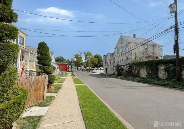 19th image of 493 Miller St, Perth Amboy, NJ 08861 | MLS# 2702787R