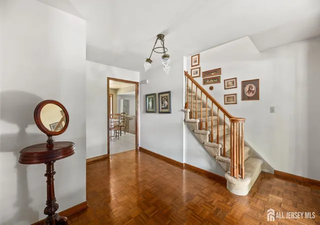 5th image of 11 Aspen Cir, Edison, NJ 08820 | MLS# 2701288R