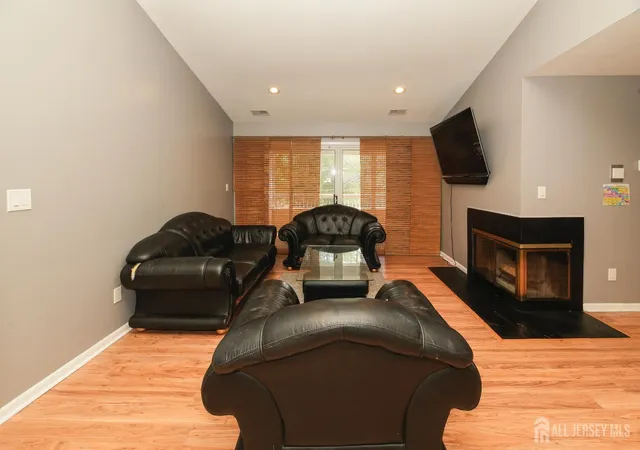4th image of 120 Acadia Ct #11, Princeton, NJ 08540 | MLS# 2617778R