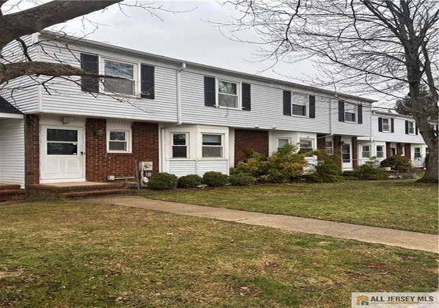 Photo 3 of Townhouse for sale at 12 Tiger Lilly Ct, Sayreville, NJ 08872 | MLS# 2661437M | Listing updated on 2026-06-01