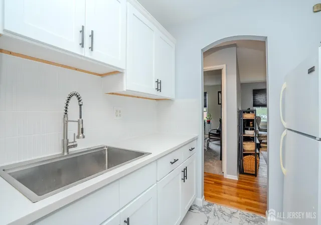 3rd image of 93 Fox Rd #6B, Edison, NJ 08817 | MLS# 2700761R