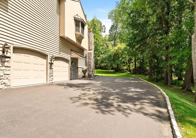 4th image of 12 Mountain View Ct, Ewing, NJ 08628 | MLS# 2701294R