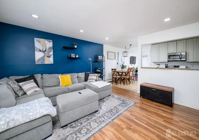4th image of 98 Daniel St, Carteret, NJ 07008 | MLS# 2701706R