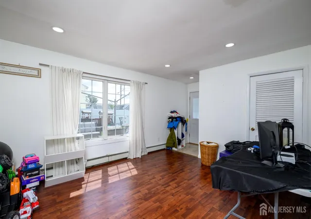 5th image of 98 Daniel St, Carteret, NJ 07008 | MLS# 2701706R