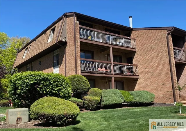 Photo 3 of Condo for sale at 301 Edison Glen Ter #301, Edison, NJ 08837 | MLS# 2662147M | Listing updated on 2026-07-01