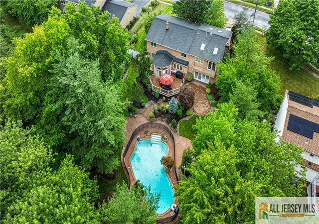 Photo 1 of Single family home for sale at 6 Limoli Ct, Edison, NJ 08820 | MLS# 2662394M | Listing updated on 2026-08-31