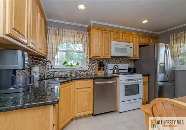 Photo 2 of Single family home for sale at 4 Ruth Pl, Middlesex, NJ 08846 | MLS# 2770209M | Listing updated on 2026-08-30