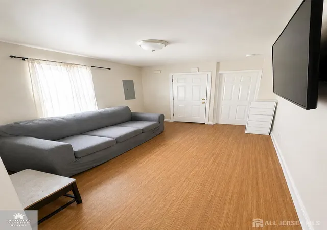 3rd image of 520 Johnstone St, Perth Amboy, NJ 08861 | MLS# 2700956R