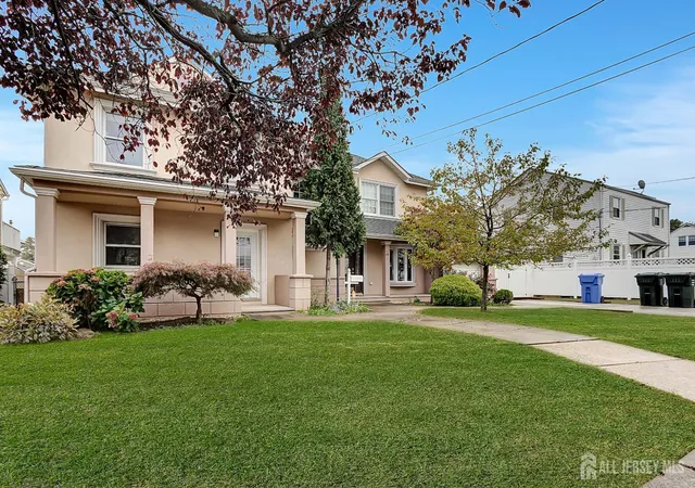 Photo 3 of Single family home for sale at 60 Crampton Ave, Woodbridge, NJ 07095 | MLS# 2605904R | Listing updated on 2026-05-22