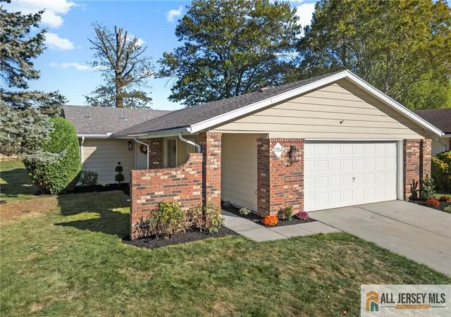 3rd image of 235 Vernon Rd #235A, Monroe Township, NJ 08831 | MLS# 2660673M