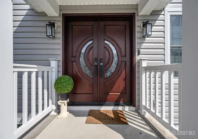 Photo 3 of Single family home for sale at 289 Indiana St, Union, NJ 07083 | MLS# 2603626R | Listing updated on 2025-12-16
