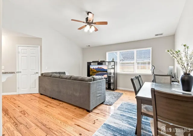 4th image of 30 Kensington Dr, Piscataway, NJ 08854 | MLS# 2703450R
