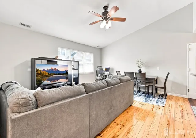 5th image of 30 Kensington Dr, Piscataway, NJ 08854 | MLS# 2703450R