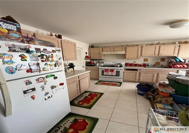 Photo 3 of Townhouse for sale at 1008 Stony Brk Way, North Brunswick, NJ 08902 | MLS# 2661942M | Listing updated on 2026-07-04