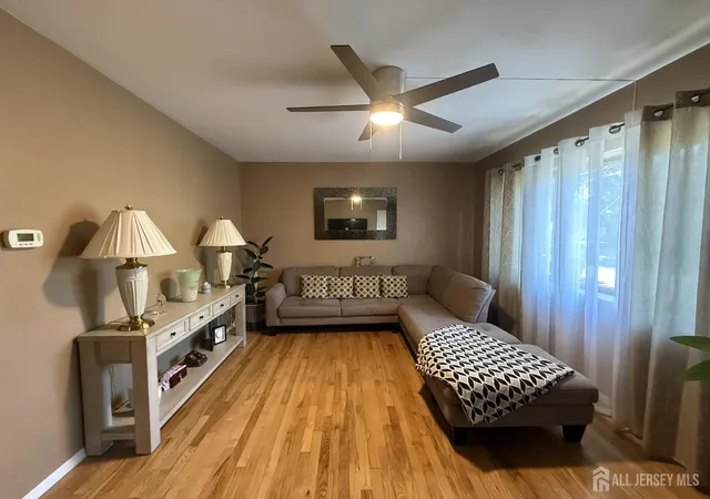 4th image of 39 Stratford Rd, East Brunswick, NJ 08816 | MLS# 2700121R