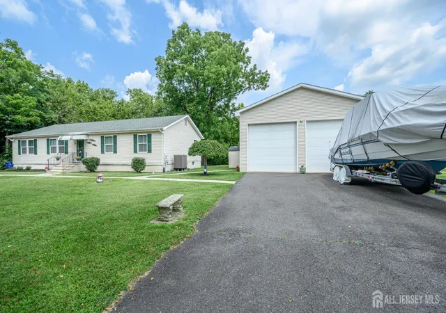 Photo 1 of Single family home for sale at 19 Indian Trl, Southampton, NJ 08088 | MLS# 2701692R | Listing updated on 2026-09-03