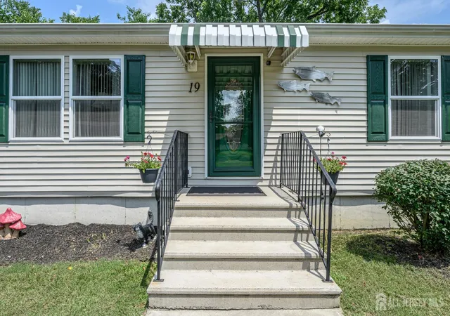 Photo 3 of Single family home for sale at 19 Indian Trl, Southampton, NJ 08088 | MLS# 2701692R | Listing updated on 2026-09-03