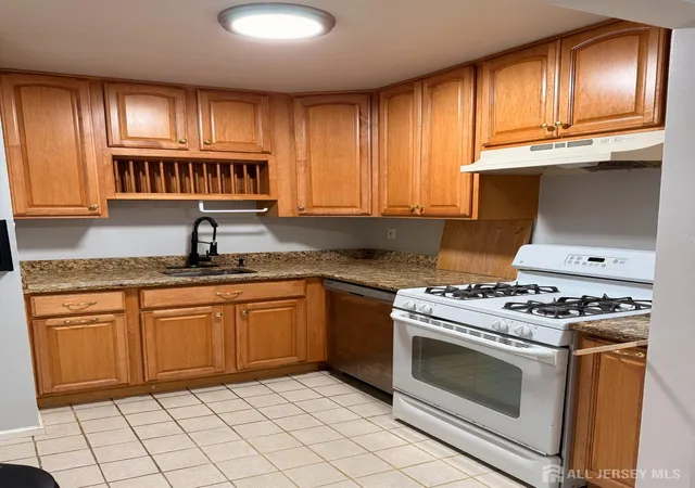 Homes for sale in Edison, NJ | 115 Orlando St, Edison, NJ 08817 | MLS# 2700524R