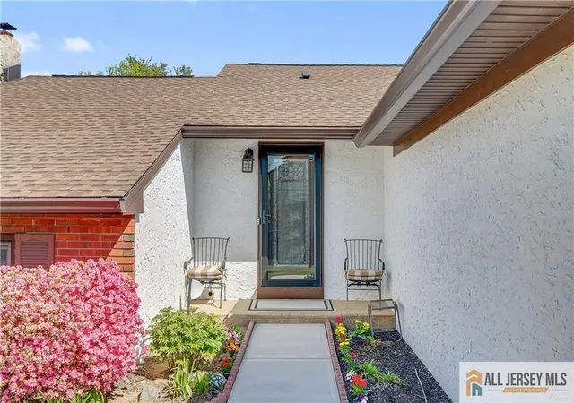 Listing Photo 5 - Condo for sale in building located at 10 Dancaster Ct, Sayreville, NJ 08872 - Unit #3410