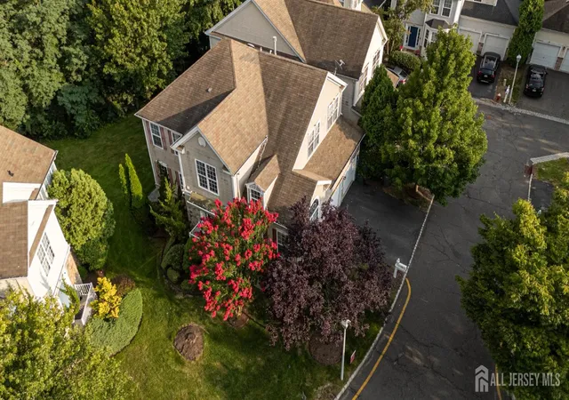 5th image of 16 Biesiada Ct, Parlin, NJ 08859 | MLS# 2701434R