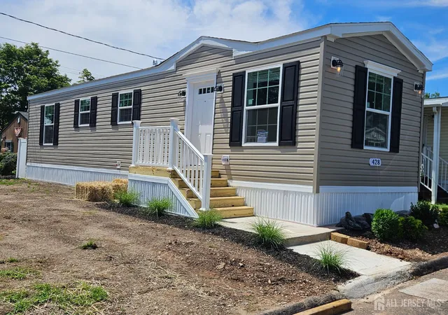 2nd image of 428 Kenbury Rd, Branchburg, NJ 08876 | MLS# 2701158R