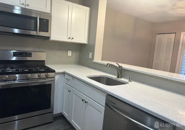 5th image of 1027 Edpas Rd, New Brunswick, NJ 08901 | MLS# 2702410R
