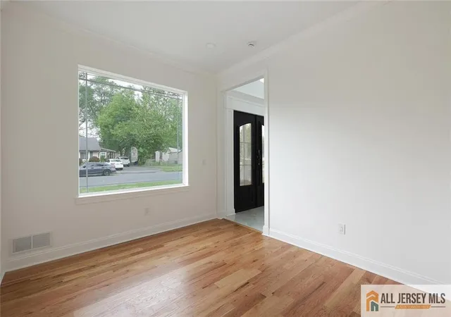 2nd image of 19 Fairfax Rd, Edison, NJ 08817 | MLS# 2660549M
