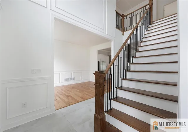5th image of 19 Fairfax Rd, Edison, NJ 08817 | MLS# 2660549M