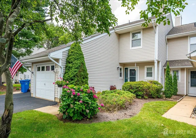 43rd image of 10 Woodmere Dr, Parlin, NJ 08859 | MLS# 2701963R