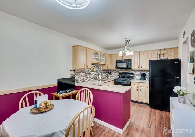 Photo 4 of Townhouse for sale at 10 Woodmere Dr, Parlin, NJ 08859 | MLS# 2701963R | Listing updated on 2026-09-15