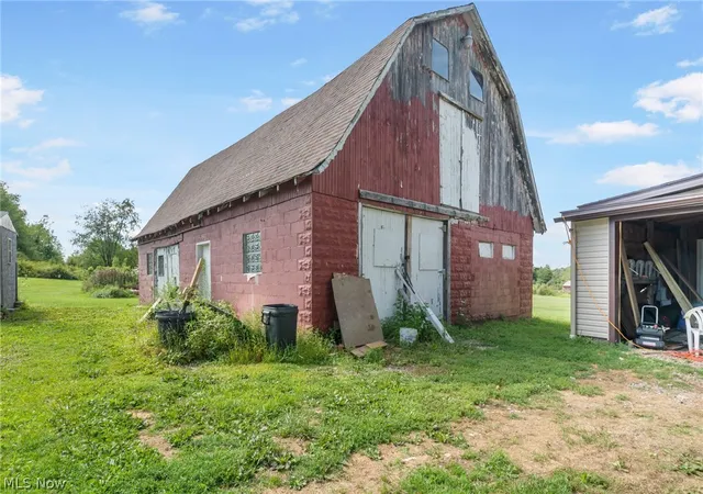 15th image of 2425 Miday Ave Ne, East Canton, OH 44730 | MLS# 4375620