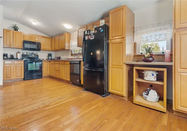 5th image of 2425 Miday Ave Ne, East Canton, OH 44730 | MLS# 4375620