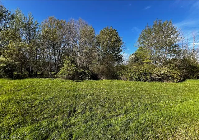 1st image of 952 Lunar Ln, Roaming Shores, OH 44085 | MLS# 5034695