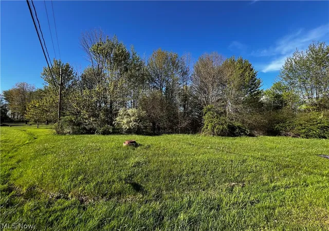 2nd image of 952 Lunar Ln, Roaming Shores, OH 44085 | MLS# 5034695