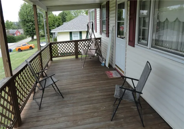 Photo 4 of Single family home for sale at 1788 Rolling Acres Rd, New Cumberland, WV 26047 | MLS# 5061771 | Listing updated on 2026-08-17