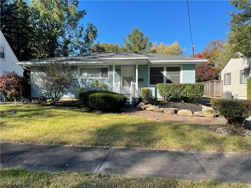 Single family home for sale at 1166 Raymond St NW, Warren, OH 44485 | MLS# 5116024