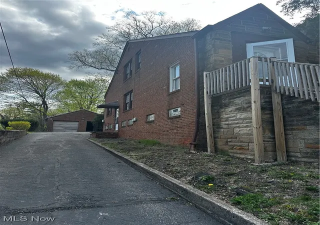 Homes for sale in Cleveland Heights, OH | 1659 Ivydale Rd, Cleveland Heights, OH 44118 | MLS# 5116485