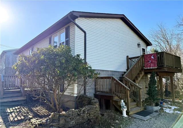 Homes for sale in Wheeling, WV | 351 View Point Ln, Wheeling, WV 26003 | MLS# 5117969