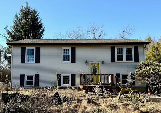 Homes for sale in Wheeling, WV | 351 View Point Ln, Wheeling, WV 26003 | MLS# 5117969