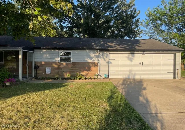 Photo 3 of Single family home for sale at 5741 Jaycox Rd, North Ridgeville, OH 44039 | MLS# 5124986 | Listing updated on 2026-08-28