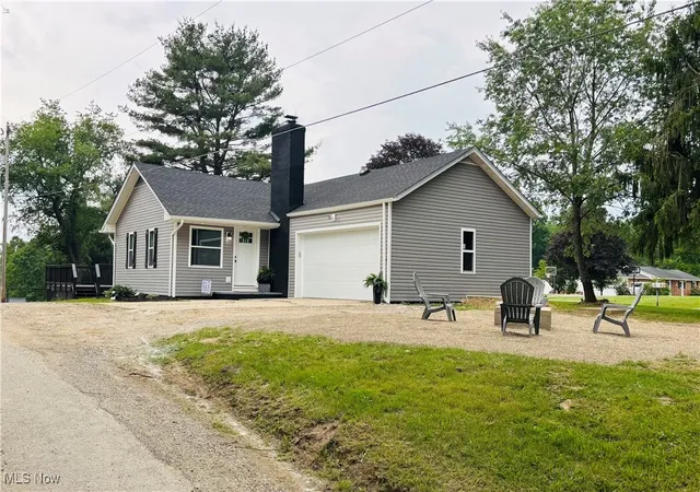 Photo 2 of Single family home for sale at 851 Township Rd 421 Se, New Lexington, OH 43764 | MLS# 5129359 | Listing updated on 2025-11-18