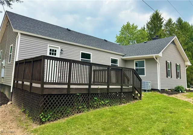 Photo 3 of Single family home for sale at 851 Township Rd 421 Se, New Lexington, OH 43764 | MLS# 5129359 | Listing updated on 2025-11-18